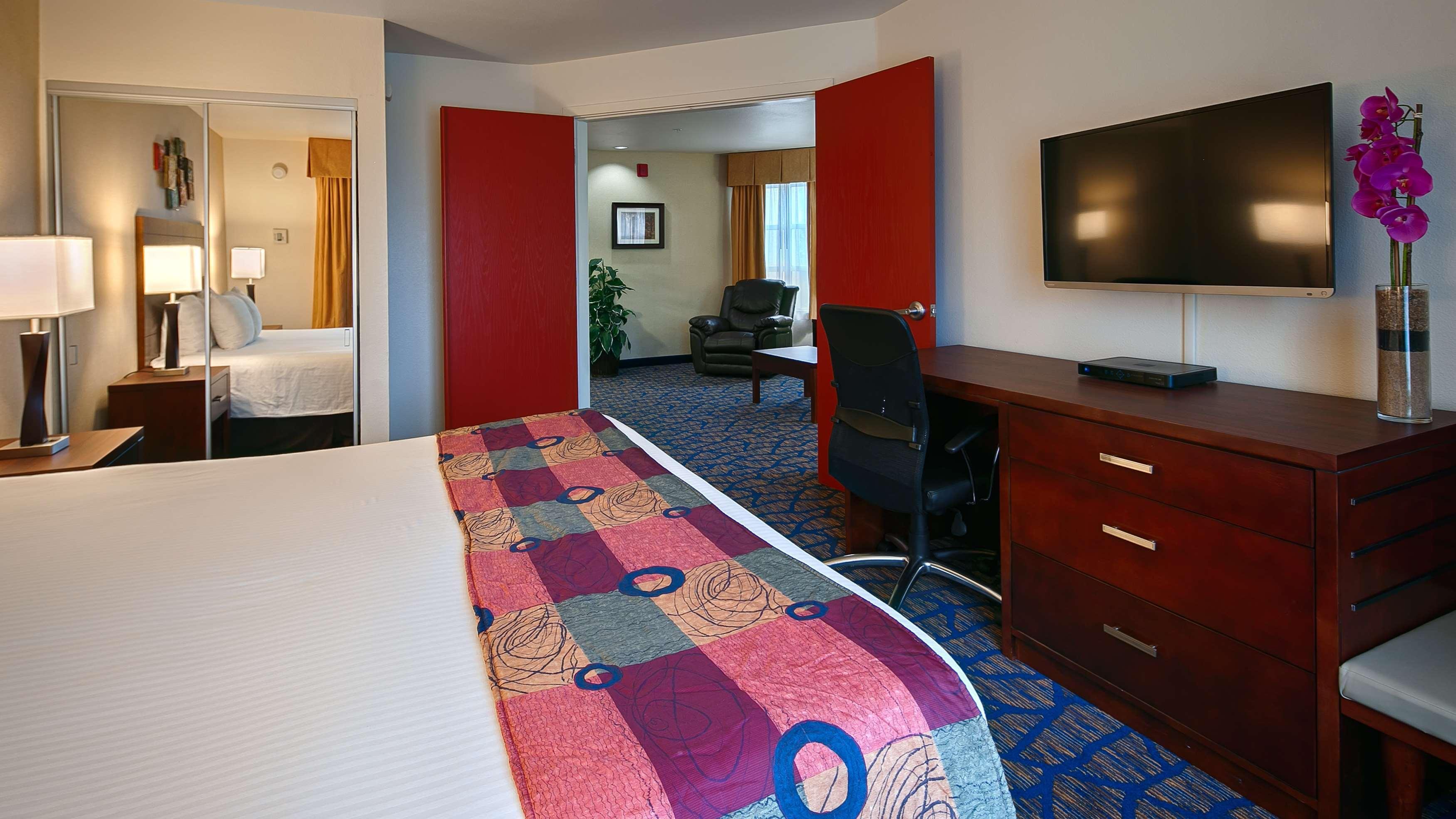 Best Western Plus Villa Del Lago Inn Patterson Εξωτερικό φωτογραφία