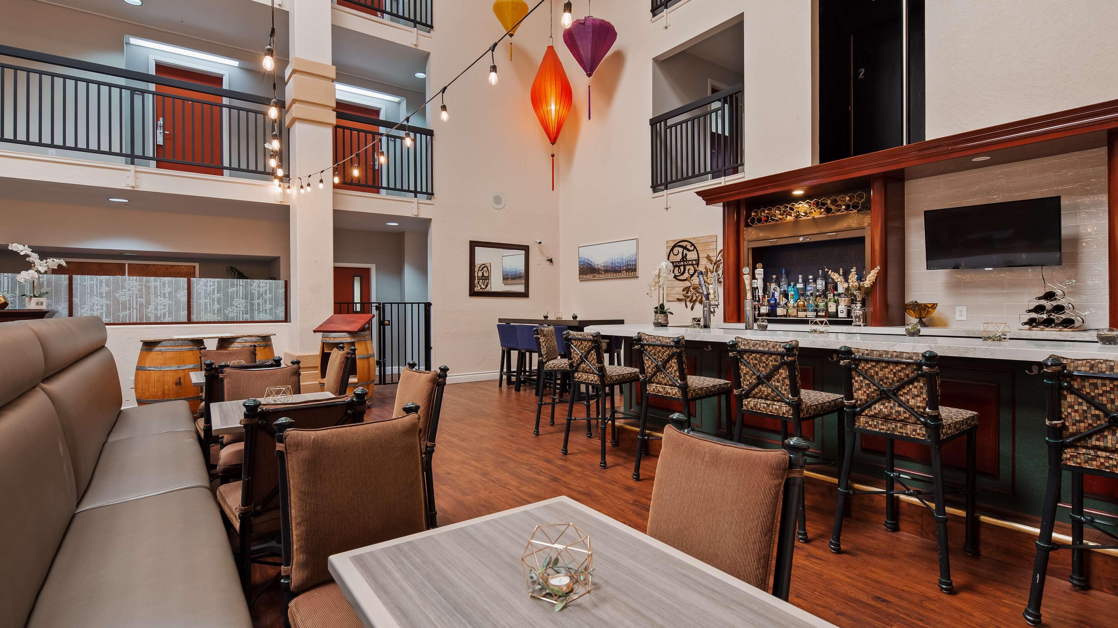Best Western Plus Villa Del Lago Inn Patterson Εξωτερικό φωτογραφία