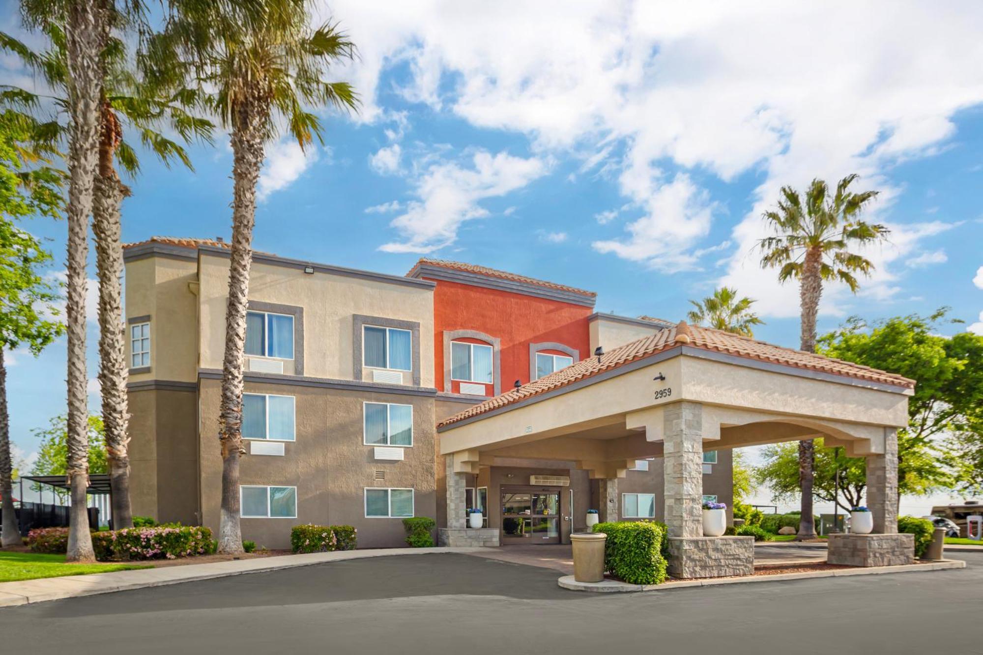 Best Western Plus Villa Del Lago Inn Patterson Εξωτερικό φωτογραφία