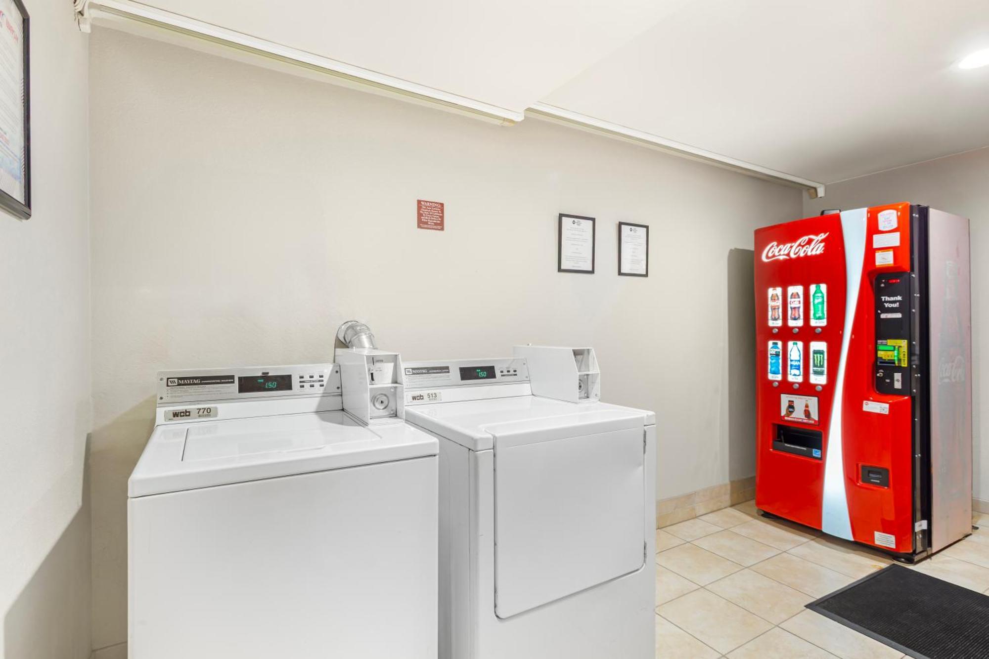 Best Western Plus Villa Del Lago Inn Patterson Εξωτερικό φωτογραφία