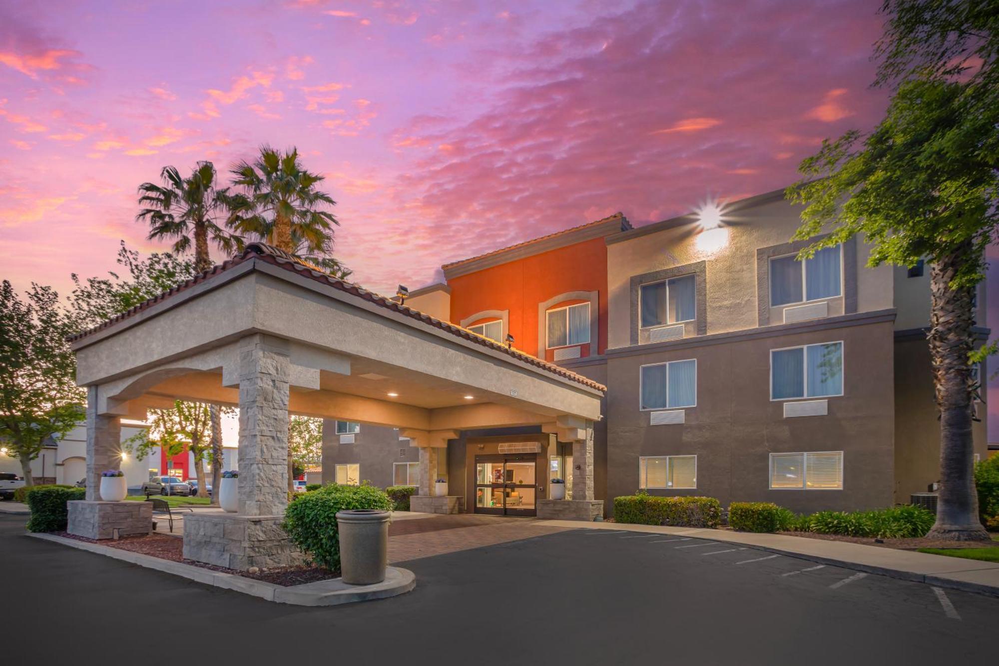 Best Western Plus Villa Del Lago Inn Patterson Εξωτερικό φωτογραφία