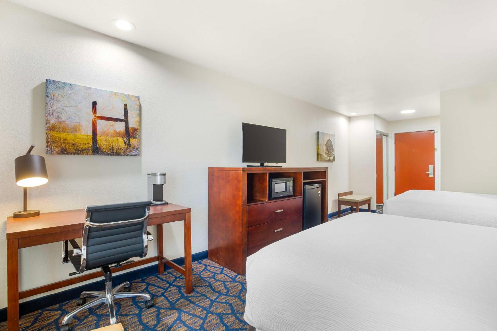 Best Western Plus Villa Del Lago Inn Patterson Εξωτερικό φωτογραφία